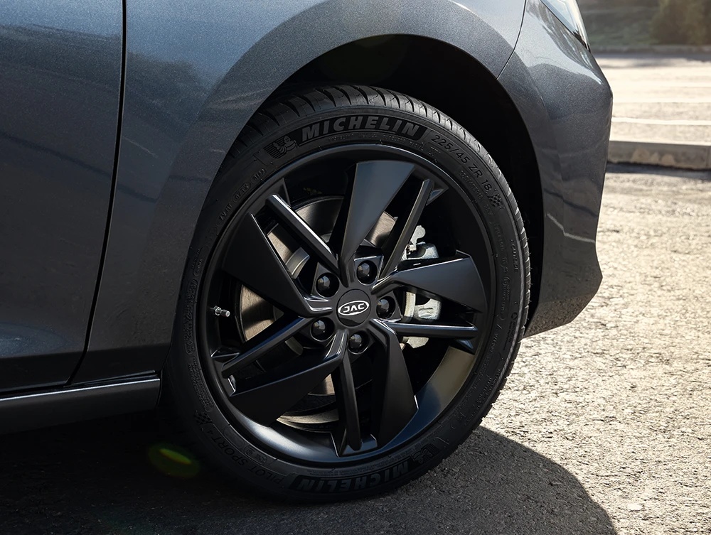 JAC J7 Plus LUXURY